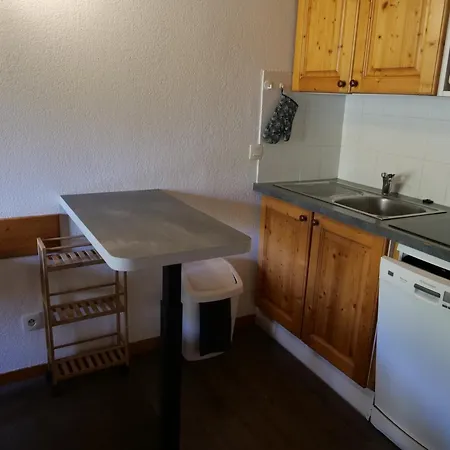 Apartment Les Menuires - 3 Pieces, 6 Pers, Balcon Sud-ouest Les Bruyeres